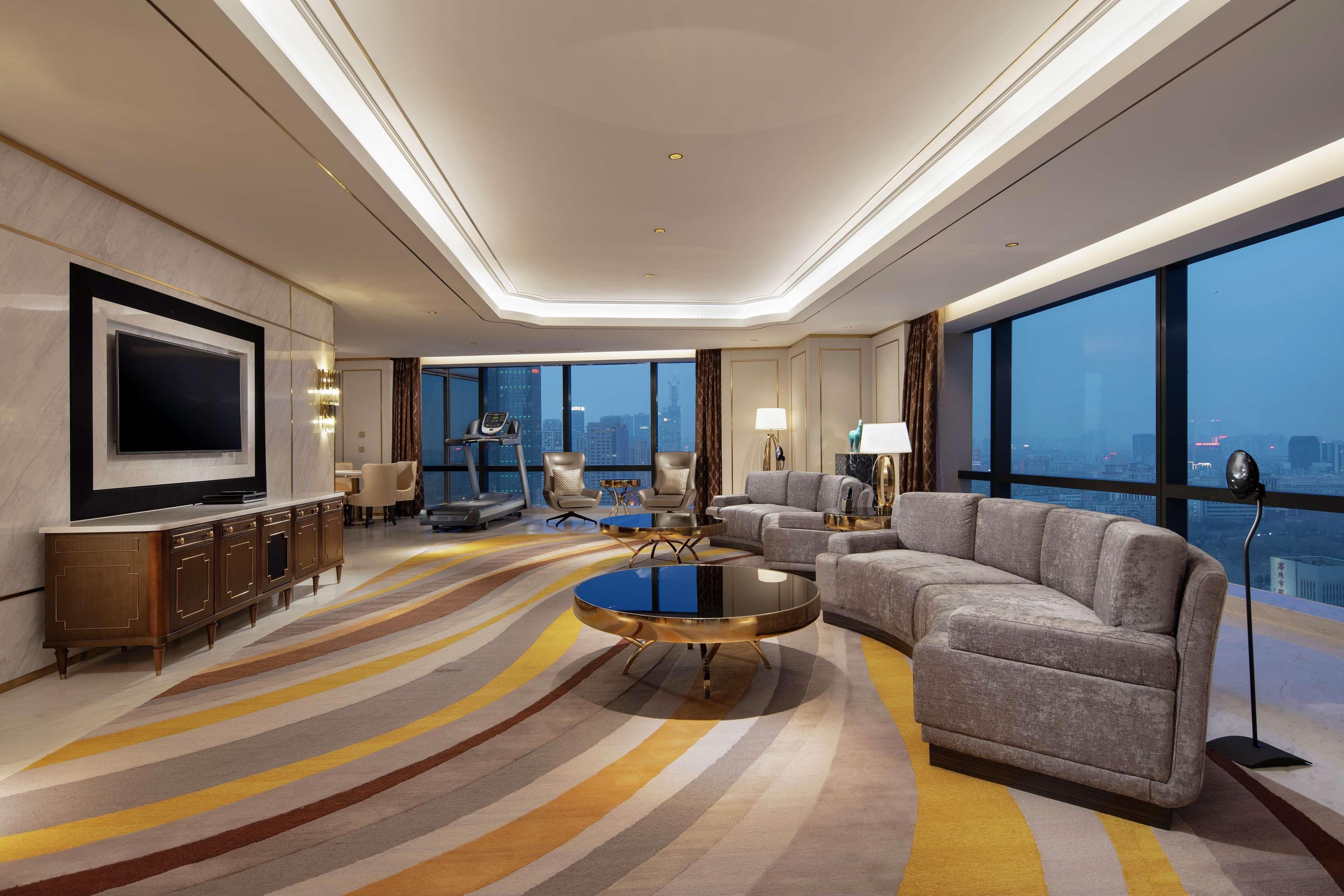 Hilton Shenyang Hotel Exterior photo